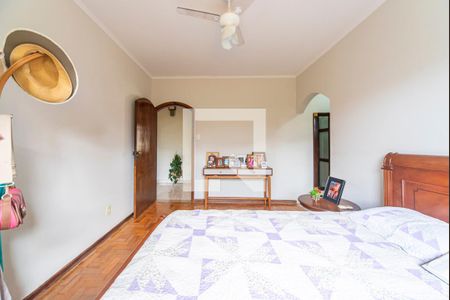 Casa à venda com 336m², 3 quartos e 4 vagas Casa à venda com 336m², 3 quartos e 4 vagasSuíte