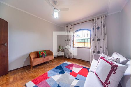 Casa à venda com 336m², 3 quartos e 4 vagas Casa à venda com 336m², 3 quartos e 4 vagasQuarto 1