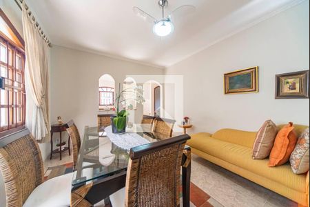 Casa à venda com 336m², 3 quartos e 4 vagas Casa à venda com 336m², 3 quartos e 4 vagasSala de Jantar