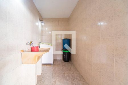 Casa à venda com 336m², 3 quartos e 4 vagas Casa à venda com 336m², 3 quartos e 4 vagasÁrea de Serviço