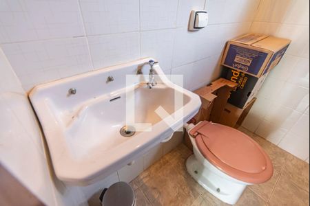 Casa à venda com 336m², 3 quartos e 4 vagas Casa à venda com 336m², 3 quartos e 4 vagasBanheiro da Área Gourmet