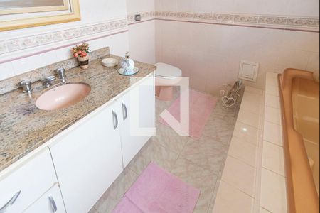 Casa à venda com 336m², 3 quartos e 4 vagas Casa à venda com 336m², 3 quartos e 4 vagasSuíte