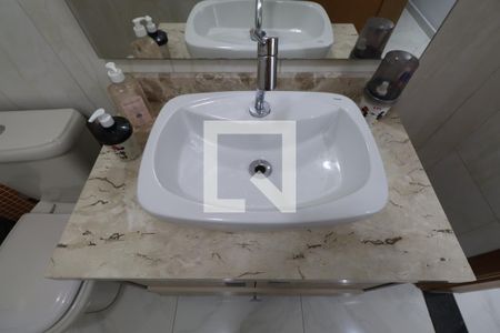 Casa à venda com 250m², 3 quartos e 4 vagasBanheiro - torneira