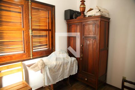 Casa à venda com 364m², 3 quartos e 7 vagasQuarto de Serviço