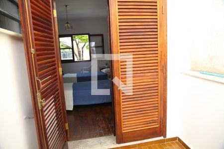 Casa à venda com 364m², 3 quartos e 7 vagasVaranda Quarto 1 