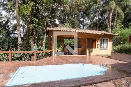 Casa de condomínio à venda com 400m², 4 quartos e 4 vagas Casa de condomínio à venda com 400m², 4 quartos e 4 vagasPiscina