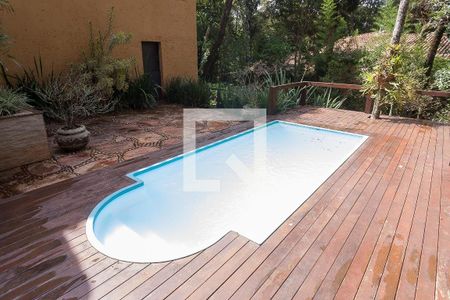 Casa de condomínio à venda com 400m², 4 quartos e 4 vagas Casa de condomínio à venda com 400m², 4 quartos e 4 vagasPiscina