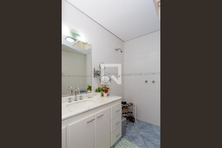 Casa para alugar com 340m², 3 quartos e 4 vagas Casa para alugar com 340m², 3 quartos e 4 vagasSuíte 3 Master - Banheiro 1
