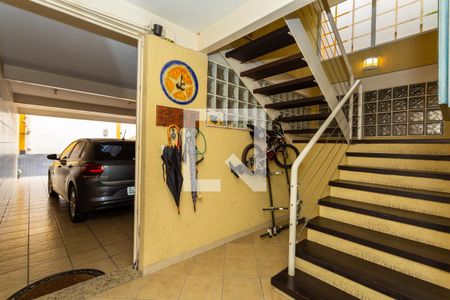 Casa para alugar com 340m², 3 quartos e 4 vagas Casa para alugar com 340m², 3 quartos e 4 vagasSubsolo acesso garagem