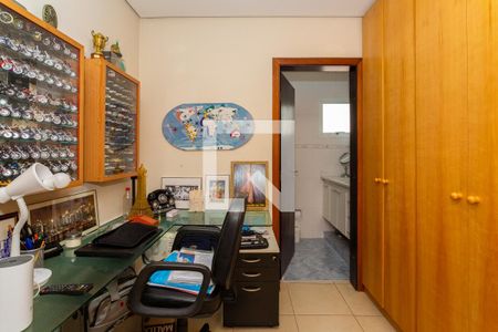 Casa para alugar com 340m², 3 quartos e 4 vagas Casa para alugar com 340m², 3 quartos e 4 vagasSuíte 3 Master - Escritório