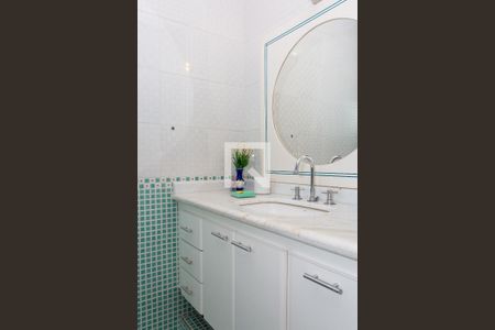 Casa para alugar com 340m², 3 quartos e 4 vagas Casa para alugar com 340m², 3 quartos e 4 vagasBanheiro da Suíte 2