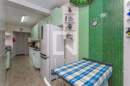 Casa para alugar com 340m², 3 quartos e 4 vagas Casa para alugar com 340m², 3 quartos e 4 vagasCozinha