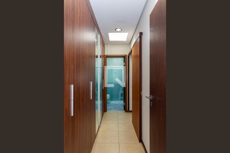 Casa para alugar com 340m², 3 quartos e 4 vagas Casa para alugar com 340m², 3 quartos e 4 vagasCloset da suíte 1