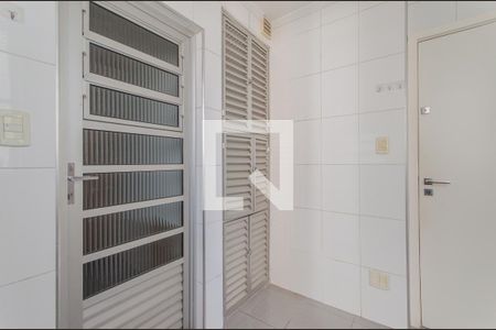 Apartamento à venda com 122m², 3 quartos e 2 vagas Apartamento à venda com 122m², 3 quartos e 2 vagasÁrea de Serviço