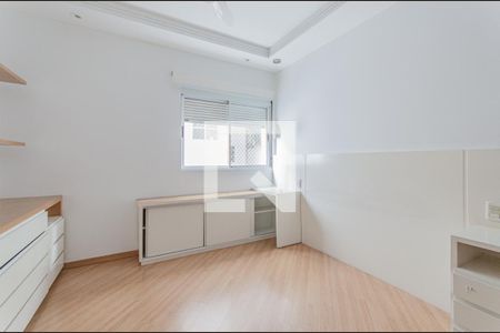 Apartamento à venda com 122m², 3 quartos e 2 vagas Apartamento à venda com 122m², 3 quartos e 2 vagasSuíte