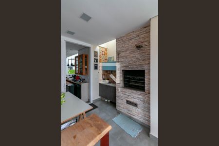 Casa à venda com 327m², 4 quartos e 4 vagas Casa à venda com 327m², 4 quartos e 4 vagasÁrea comum