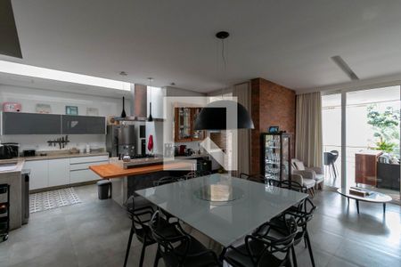 Casa à venda com 327m², 4 quartos e 4 vagas Casa à venda com 327m², 4 quartos e 4 vagasCopa/ cozinha