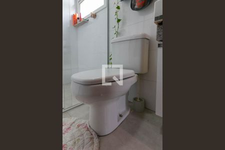 Casa à venda com 327m², 4 quartos e 4 vagas Casa à venda com 327m², 4 quartos e 4 vagasBanheiro Quarto