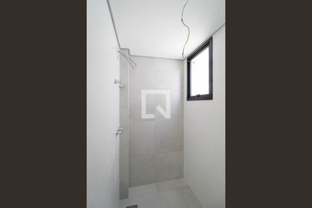 Casa à venda com 190m², 3 quartos e 2 vagas Casa à venda com 190m², 3 quartos e 2 vagasBanheiro da suíte