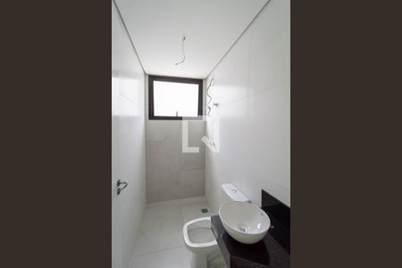 Casa à venda com 190m², 3 quartos e 2 vagas Casa à venda com 190m², 3 quartos e 2 vagasBanheiro social