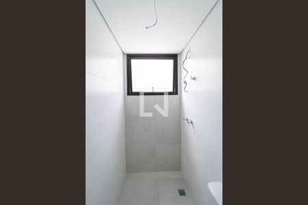 Casa à venda com 190m², 3 quartos e 2 vagas Casa à venda com 190m², 3 quartos e 2 vagasBanheiro social