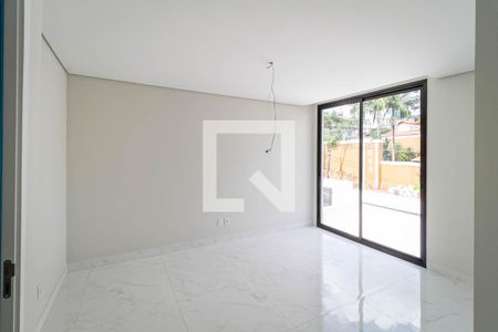 Casa à venda com 190m², 3 quartos e 2 vagas Casa à venda com 190m², 3 quartos e 2 vagasSuíte