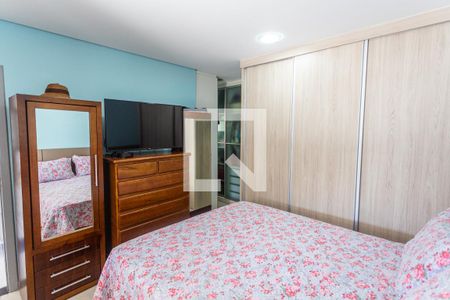 Apartamento à venda com 250m², 4 quartos e 2 vagas Apartamento à venda com 250m², 4 quartos e 2 vagasSemi-Suíte na Cobertura