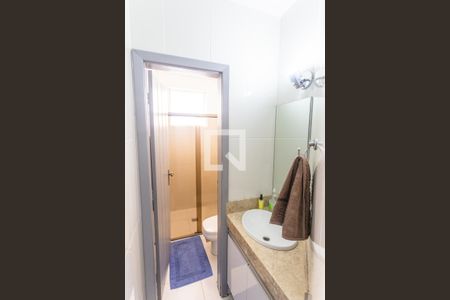 Apartamento à venda com 250m², 4 quartos e 2 vagas Apartamento à venda com 250m², 4 quartos e 2 vagasBanheiro Social