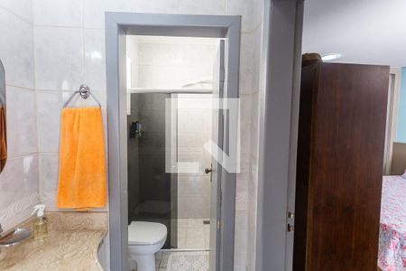 Apartamento à venda com 250m², 4 quartos e 2 vagas Apartamento à venda com 250m², 4 quartos e 2 vagasBanheiro da Semi-Suíte na Cobertura