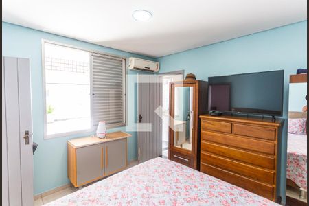 Apartamento à venda com 250m², 4 quartos e 2 vagas Apartamento à venda com 250m², 4 quartos e 2 vagasSemi-Suíte na Cobertura