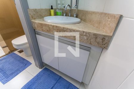 Apartamento à venda com 250m², 4 quartos e 2 vagas Apartamento à venda com 250m², 4 quartos e 2 vagasArmário do Banheiro Social