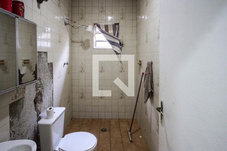 Casa à venda com 100m², 2 quartos e 2 vagas Casa à venda com 100m², 2 quartos e 2 vagasBanheiro