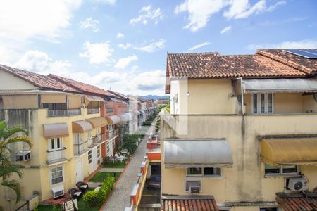 Casa de condomínio à venda com 210m², 3 quartos e 2 vagas Casa de condomínio à venda com 210m², 3 quartos e 2 vagasVista da Sacada da Suíte 3