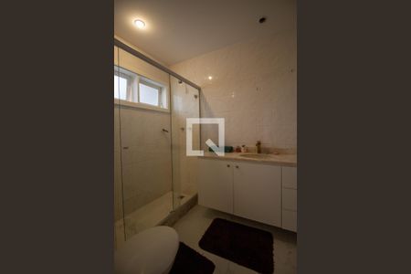 Casa de condomínio à venda com 210m², 3 quartos e 2 vagas Casa de condomínio à venda com 210m², 3 quartos e 2 vagasBanheiro da Suíte 3
