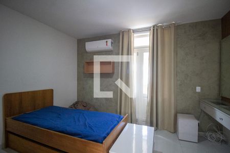 Casa de condomínio à venda com 210m², 3 quartos e 2 vagas Casa de condomínio à venda com 210m², 3 quartos e 2 vagasSuíte 3