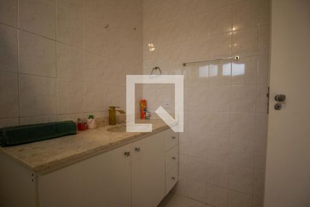 Casa de condomínio à venda com 210m², 3 quartos e 2 vagas Casa de condomínio à venda com 210m², 3 quartos e 2 vagasBanheiro da Suíte 3