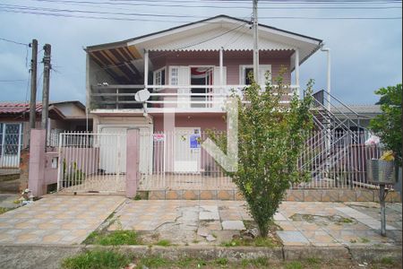 Casa à venda com 180m², 6 quartos e 1 vaga Casa à venda com 180m², 6 quartos e 1 vagaFachada