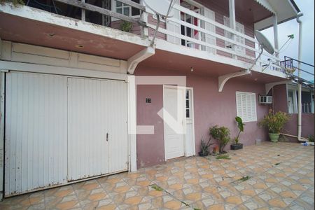 Casa à venda com 180m², 6 quartos e 1 vaga Casa à venda com 180m², 6 quartos e 1 vagaquintal