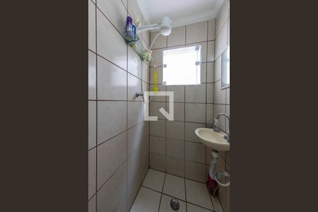 Casa à venda com 120m², 2 quartos e 1 vaga Casa à venda com 120m², 2 quartos e 1 vagaBanheiro