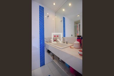 Apartamento à venda com 160m², 3 quartos e 2 vagas Apartamento à venda com 160m², 3 quartos e 2 vagasBanheiro Suíte 1