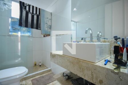 Apartamento à venda com 160m², 3 quartos e 2 vagas Apartamento à venda com 160m², 3 quartos e 2 vagasBanheiro Social
