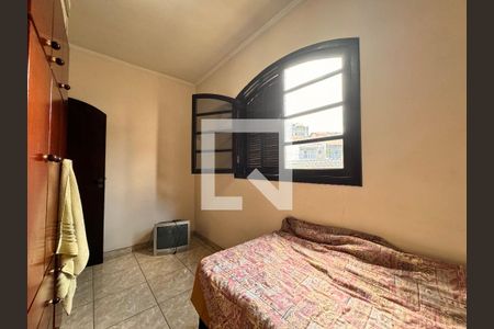 Casa à venda com 203m², 3 quartos e 2 vagas Casa à venda com 203m², 3 quartos e 2 vagasQuarto 2