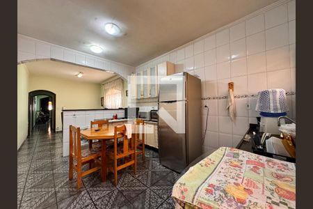 Casa à venda com 203m², 3 quartos e 2 vagas Casa à venda com 203m², 3 quartos e 2 vagasCozinha