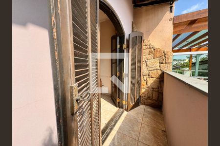 Casa à venda com 203m², 3 quartos e 2 vagas Casa à venda com 203m², 3 quartos e 2 vagasSacada