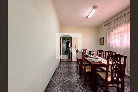 Casa à venda com 203m², 3 quartos e 2 vagas Casa à venda com 203m², 3 quartos e 2 vagasCopa