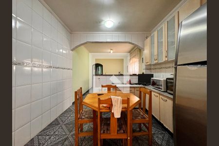 Casa à venda com 203m², 3 quartos e 2 vagas Casa à venda com 203m², 3 quartos e 2 vagasCozinha