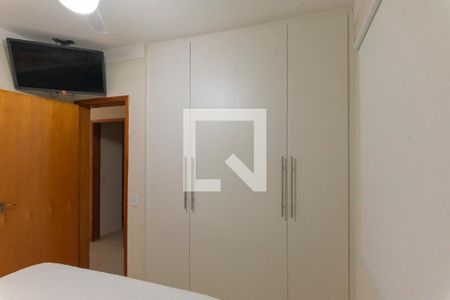 Apartamento à venda com 82m², 3 quartos e 2 vagas Apartamento à venda com 82m², 3 quartos e 2 vagasSuíte