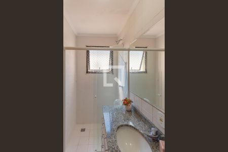 Apartamento à venda com 82m², 3 quartos e 2 vagas Apartamento à venda com 82m², 3 quartos e 2 vagasBanheiro da Suíte