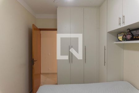 Apartamento à venda com 82m², 3 quartos e 2 vagas Apartamento à venda com 82m², 3 quartos e 2 vagasQuarto 2