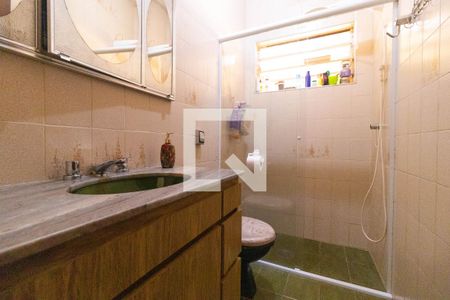 Casa à venda com 336m², 4 quartos e 4 vagas Casa à venda com 336m², 4 quartos e 4 vagasBanheiro da Casa 02